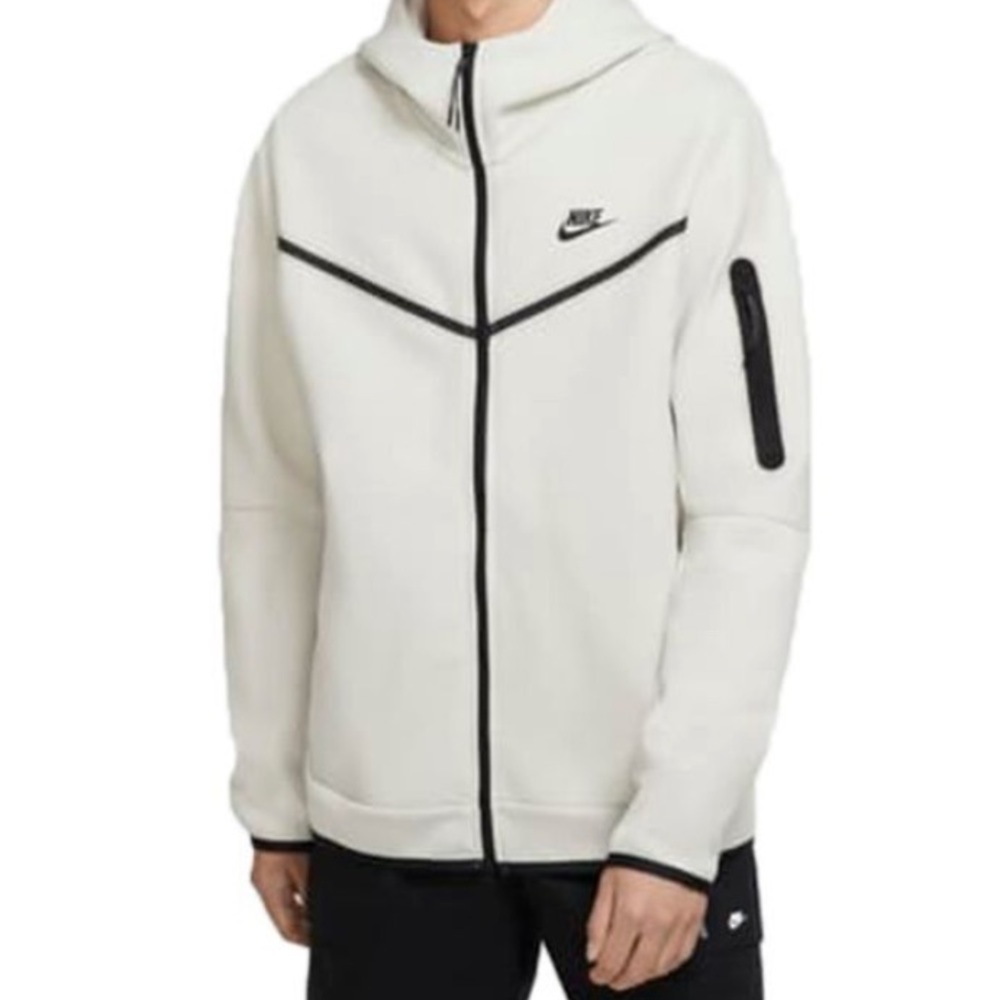 NWT Nike Sportswear Tech Fleece 2-piece Hoodie & Joggers - White/grey